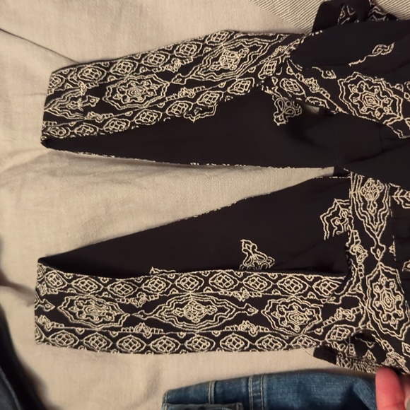 LOFT Black Swing Top with Tassels size XL. I've cut the tassels off the straps😊 - Picture 8 of 8